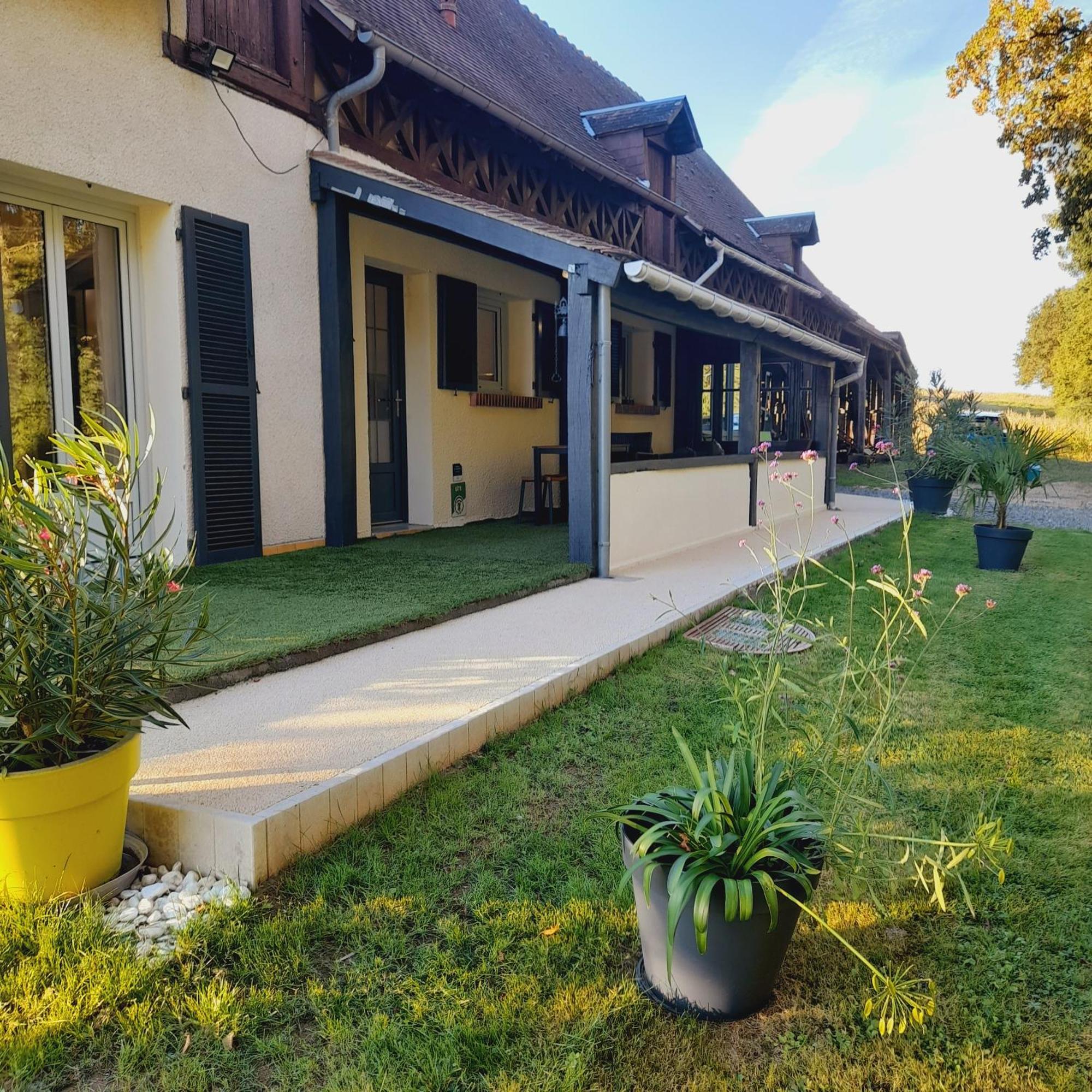 Gite les Vignes du Château - 4 personnes Gehee Extérieur photo