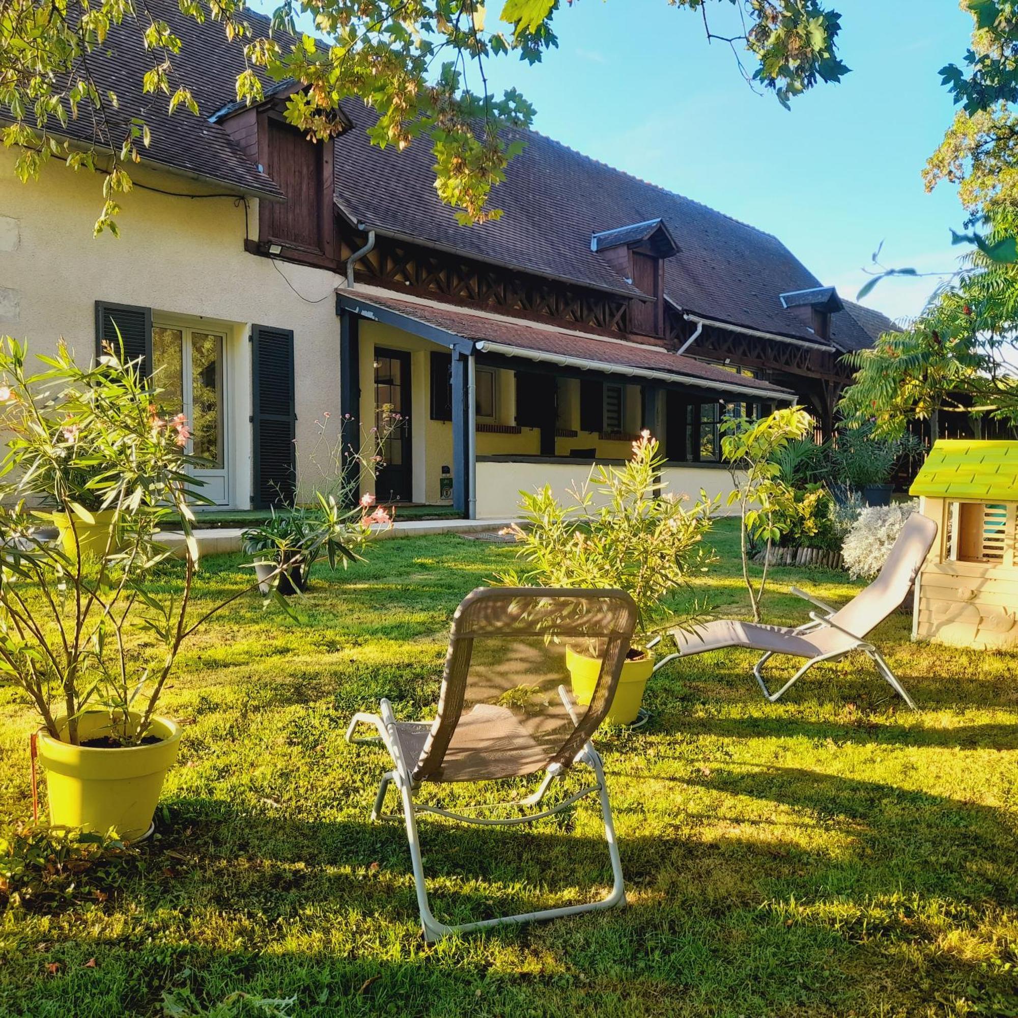 Gite les Vignes du Château - 4 personnes Gehee Extérieur photo
